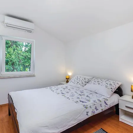 Gorgeous In Smokvica With Wifi Ferienhaus Krmpote-Vodice