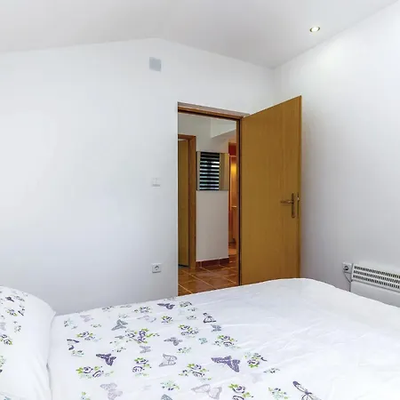 Gorgeous In Smokvica With Wifi Krmpote-Vodice
