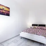 בית נופש Stunning In Smokvica *