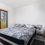 בית נופש Stunning In Smokvica *