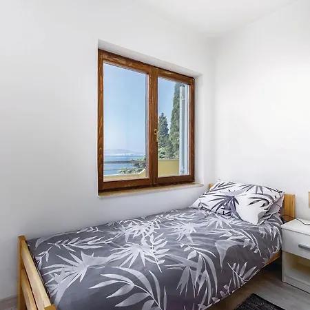 Gorgeous In Smokvica With Wifi *