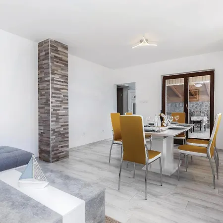 펜션 Gorgeous In Smokvica With Wifi Krmpote-Vodice
