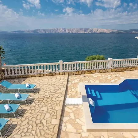 Gorgeous In Smokvica With Wifi Holiday home