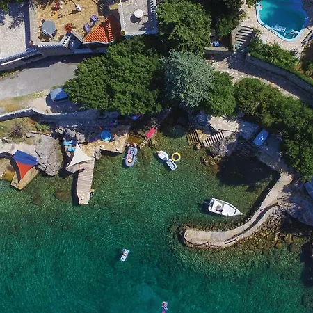 Gorgeous In Smokvica With Wifi *